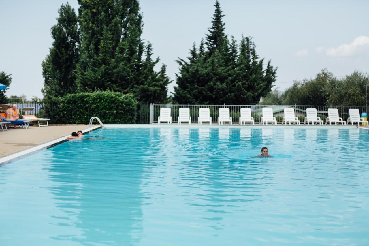 Villaggio Turistico Camping Il Fontino Scarlino Bagian luar foto