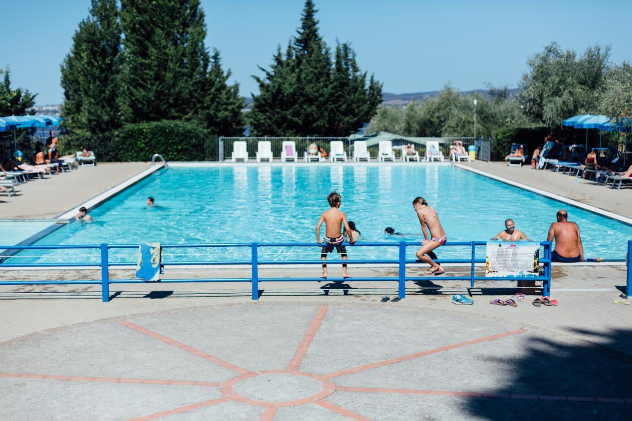 Villaggio Turistico Camping Il Fontino Scarlino Bagian luar foto
